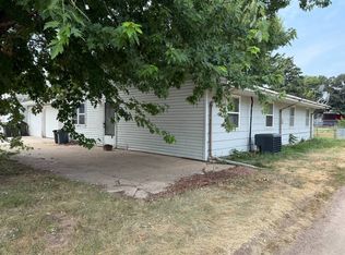 213 & 215 S 6th St, Oneill, NE 68763