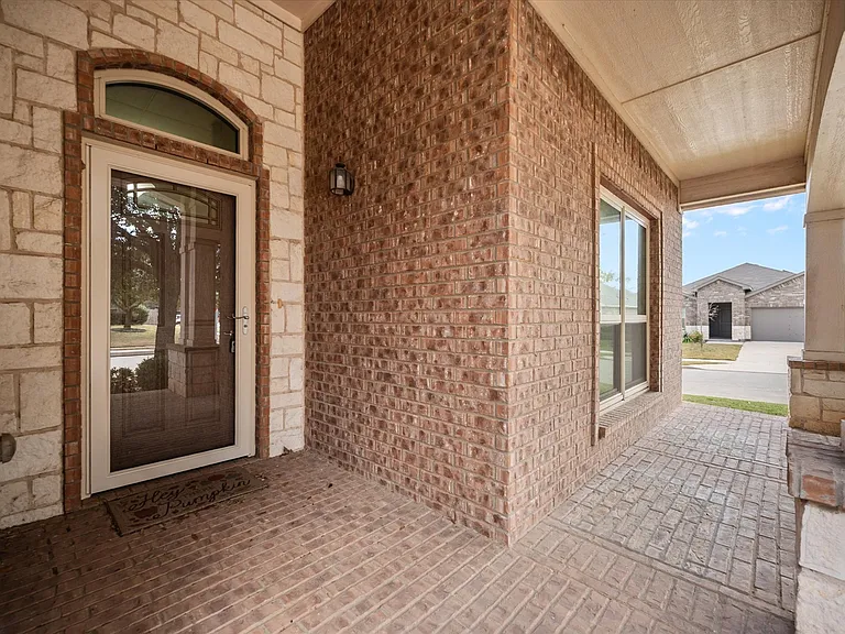 1449 Elkford Ln — Photo 4