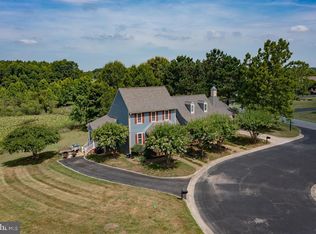 8 Corner Oak Cir, Irvington, VA 22480