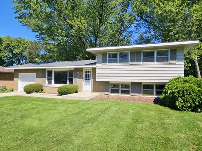 827 Balmoral Dr, Dundee, IL, 60118