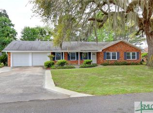 208 Pine Grove Dr, Savannah, GA 31419