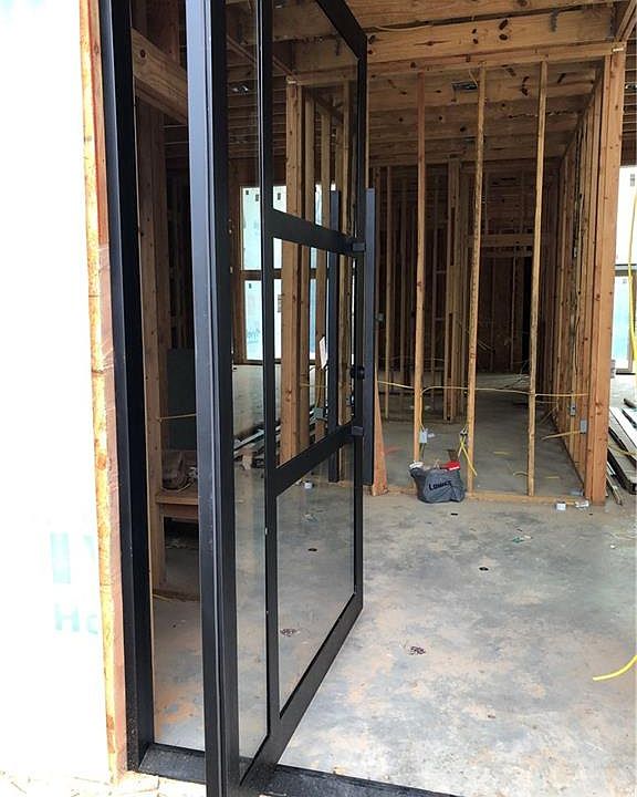 1st image of 208 Kaelepulu Dr