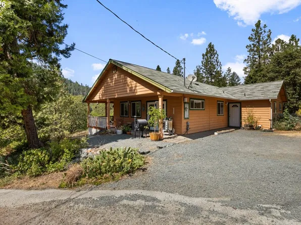 897 Savage Creek, Grants Pass, OR 97527