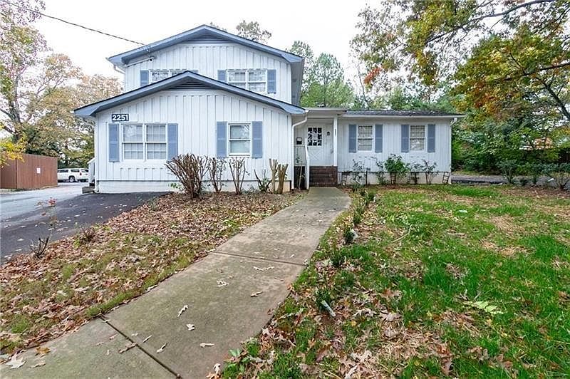 1st image of 2251 Roswell Rd NE