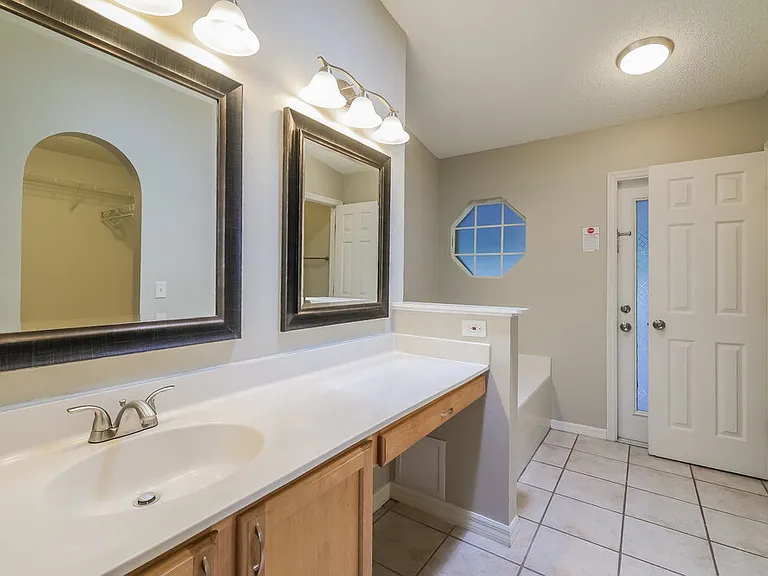 128 Oak View Pl — Photo 12