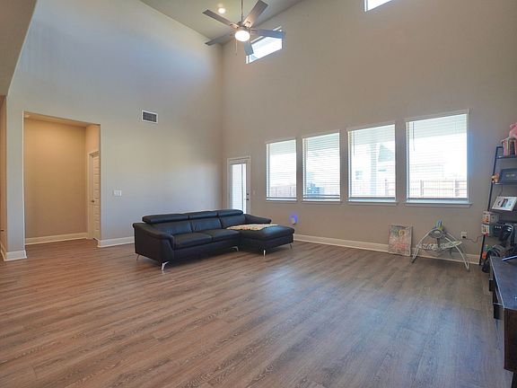 4th image of 16716 Casa Anna Dr