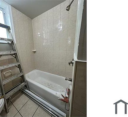 5th image of 9807 Jamaica Ave #B