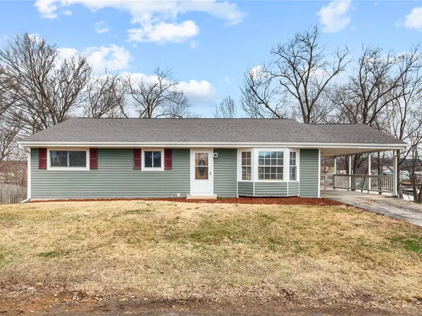 18 Mary Dr, Fenton, MO 63026