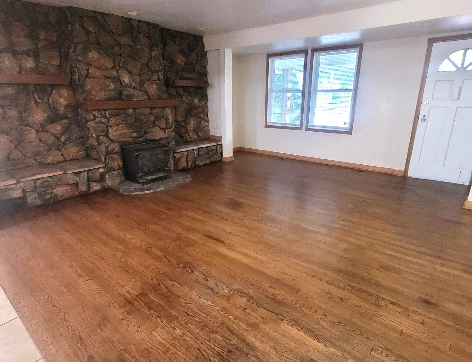 2 bed, 1035 sqft, $1,575 — Photo 4