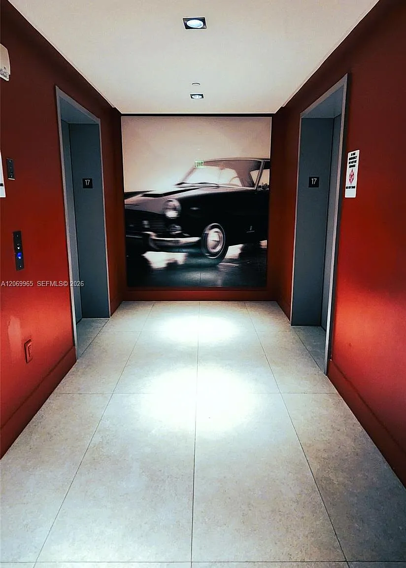 1100 Millecento Residence — Photo 3