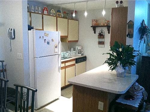 3rd image of 35801 Westminister Ave