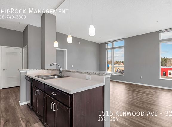 4th image of 1515 Kenwood Ave #324