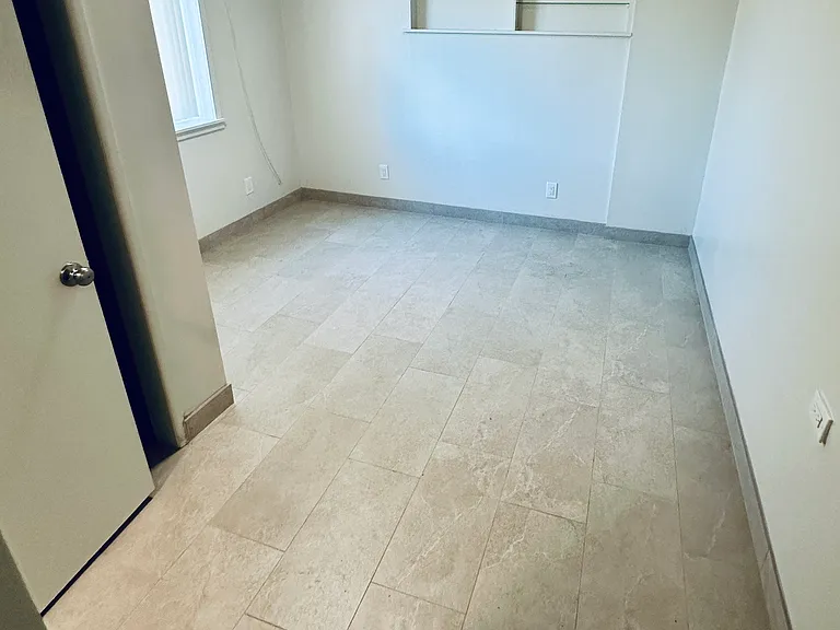 2110 N Sycamore Blvd — Photo 8