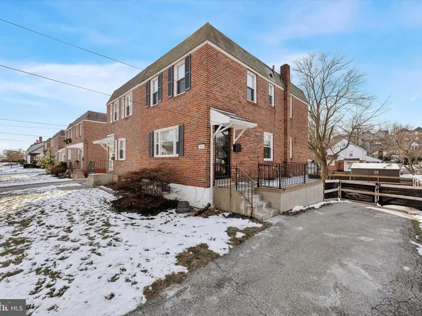 636 Woodland Dr, Havertown, PA 19083
