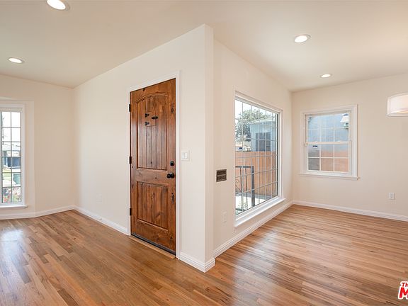 4th image of 7527 Brighton Ave