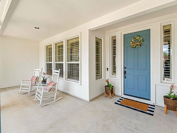 4th image of 101 Vinca Dr