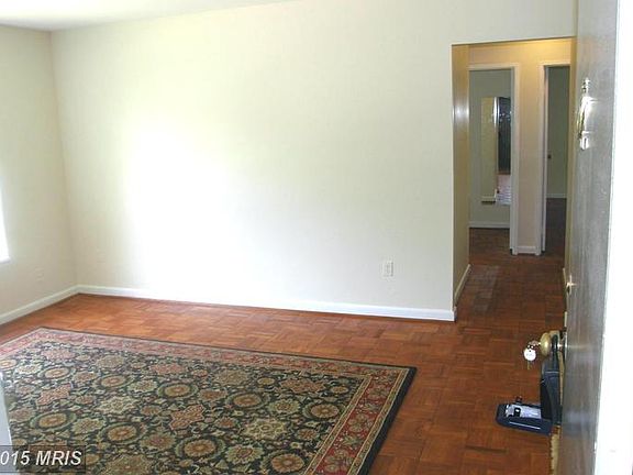 4th image of 10313 Montrose Ave #10313