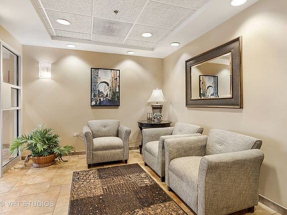 2nd image of 5340 N Lowell Ave APT 308