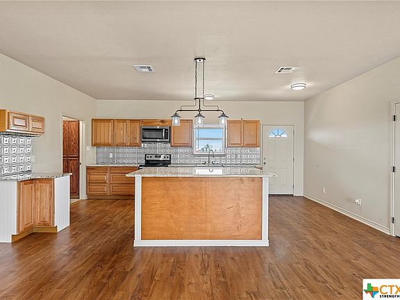5th image of 341 Honey Bee Ln