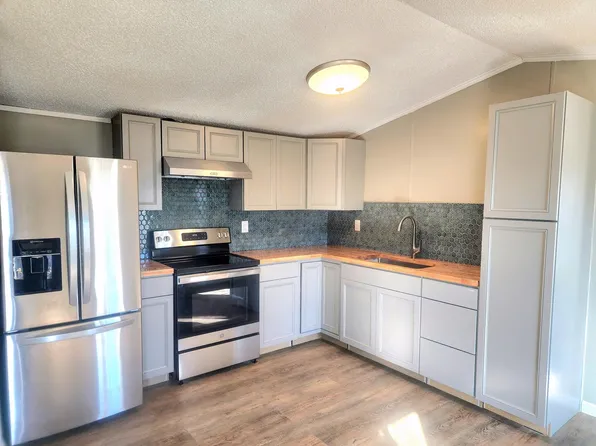134 Village Dr, Spring City, TN 37381