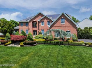 24 Kipling Way, Manalapan, NJ 07726