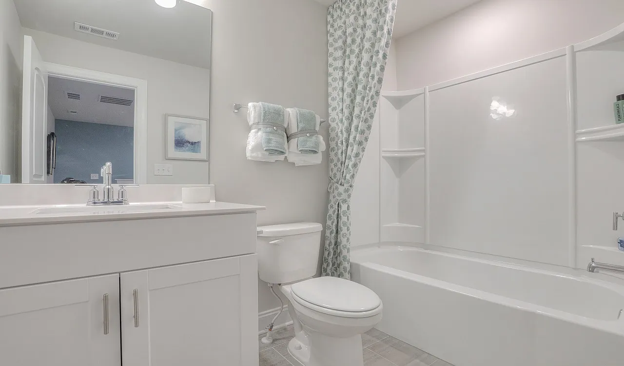3 bed, 2.5 bath, 1546 sqft, $2,350 — Photo 2