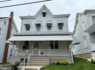 42 Chestnut St, Mohnton, PA 19540