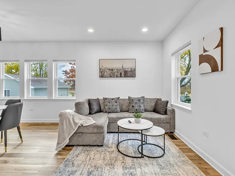 535 Ashland Ave — Photo 31
