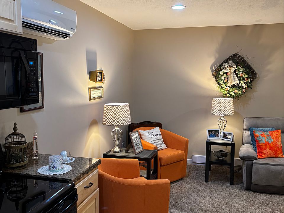 Extra large living room Kitcchen open concept .