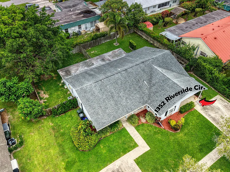 1350 Riverside Cir #2 — Photo 40