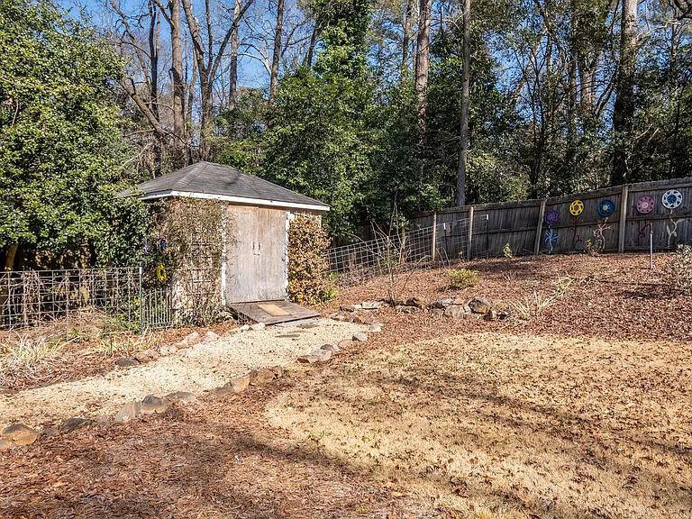 119 Fortson Cir — Photo 53