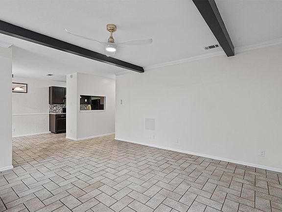 3rd image of 2907 Pearl St APT 102
