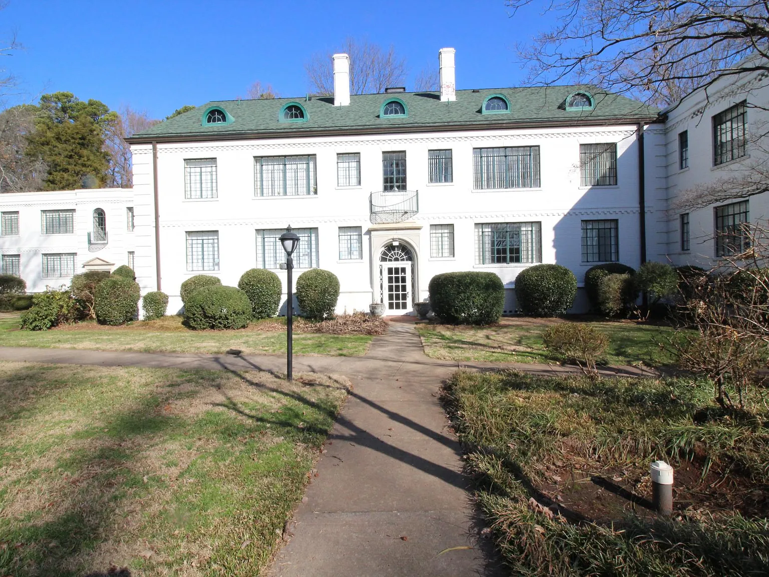 1700 N Elm St — Photo 2