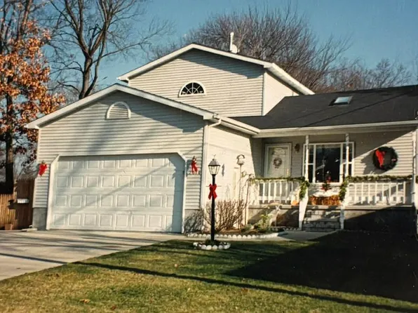 2616 21st Ave, Port Huron, MI 48060