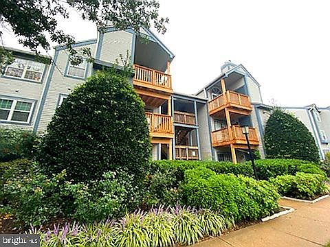 1st image of 6923I Victoria Dr