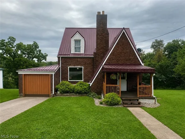 4260 Apple Pie Ridge Rd, Wellsburg, WV 26070