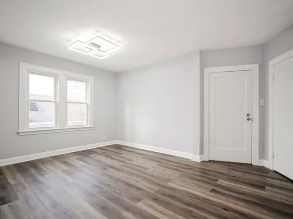 4518 W Wellington Ave #2, Chicago, IL 60641