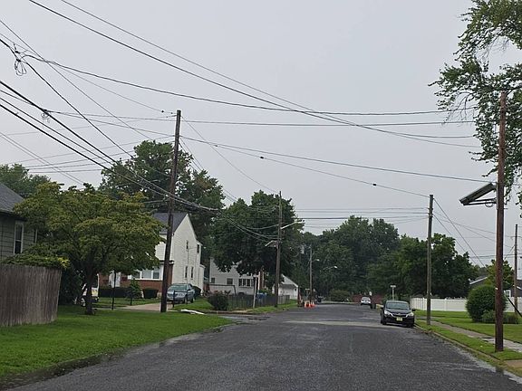 4th image of 428 N Coles Ave