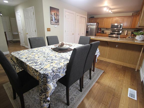5th image of 8154 Eagleview Dr