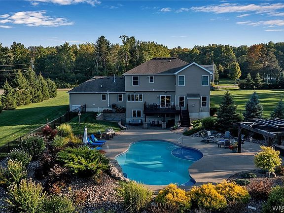 3rd image of 7770 Ellicott Rd
