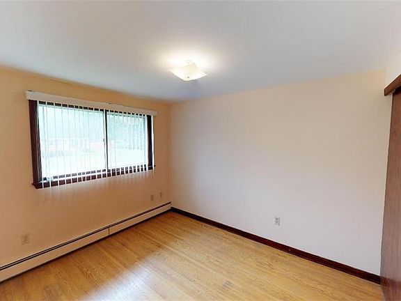 3rd image of 5609 Northside Dr