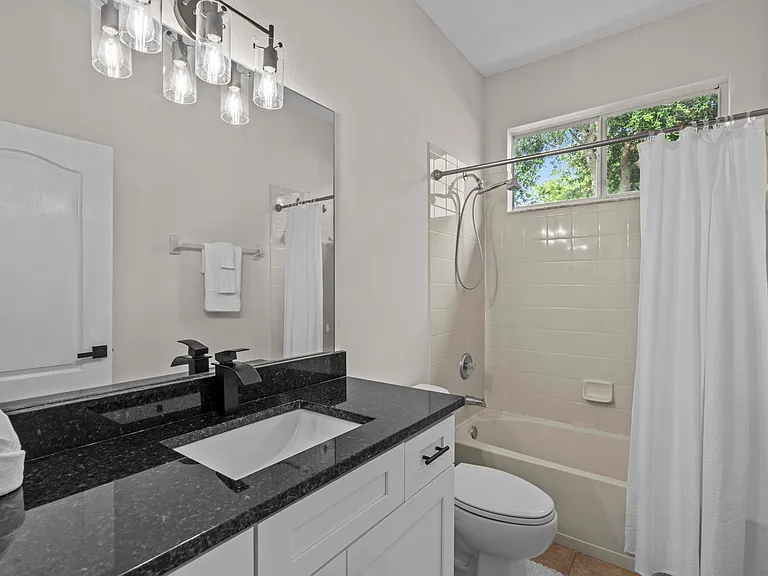 11611 Jordans Landing Ct — Photo 36