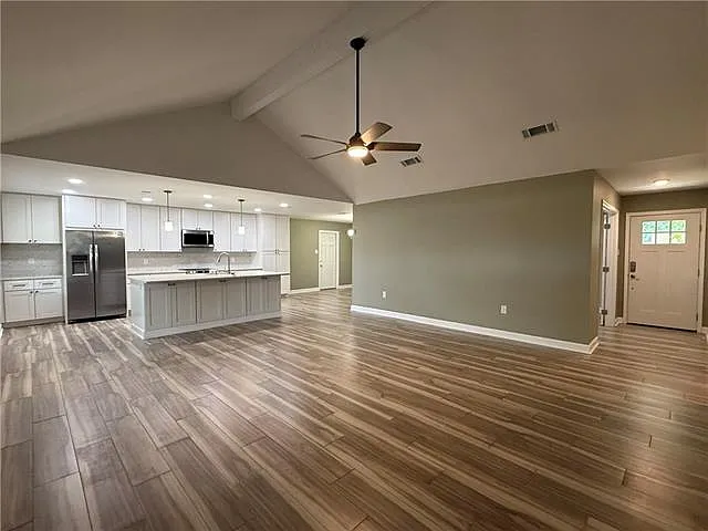 200 Tallwood Dr — Photo 11