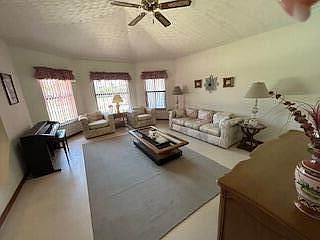 3rd image of 881 SE Lansdowne Avenue