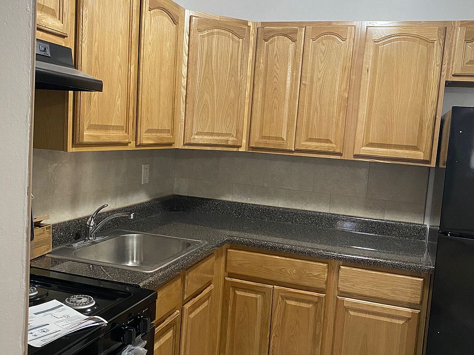 1st image of 249 Prospect St APT 3A