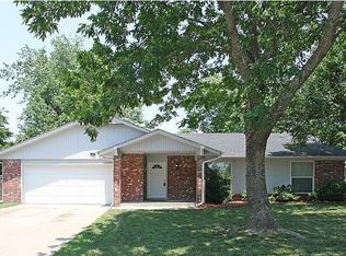 2404 W College St, Broken Arrow, OK 74012