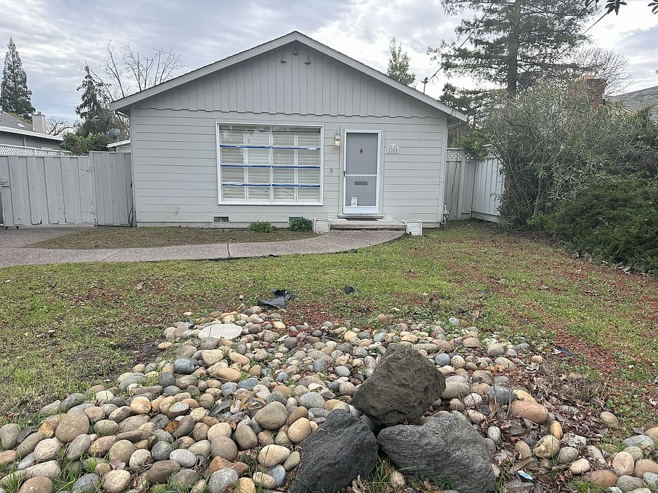 1st image of 2848 Cowper St