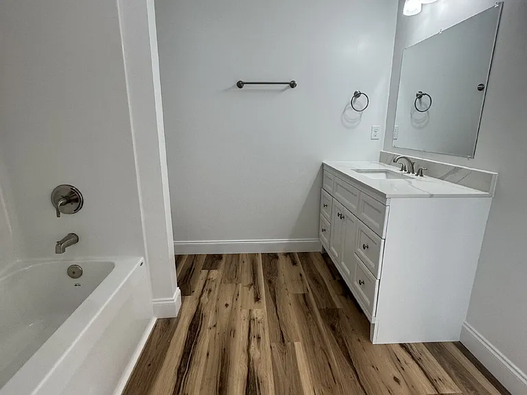 380 Quinn Hill Ln — Photo 8