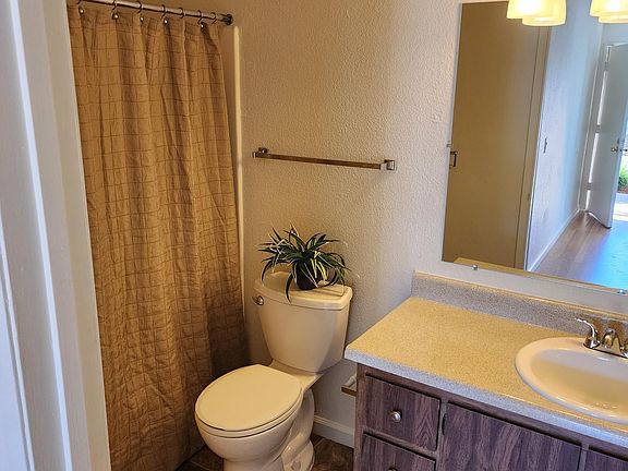 5th image of 1451 Stabler Ln #1