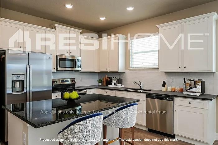 1645 Diane St — Photo 4